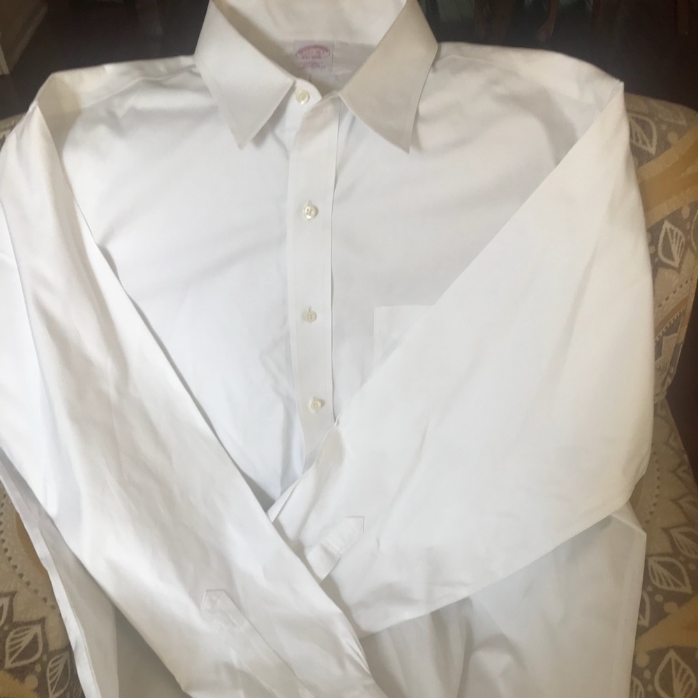 Brooks Brothers TRADITIONAL FIT shirt 17 1/2 36